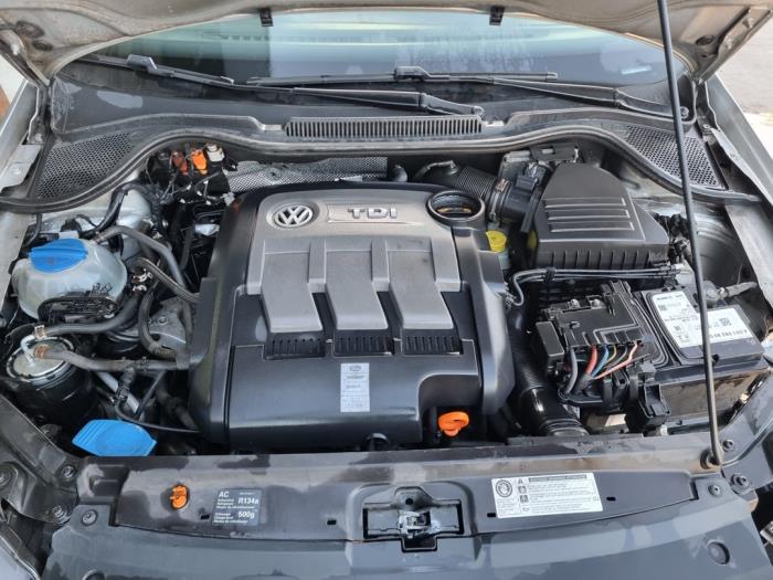 Volkswagen Polo V 1.2 TDI 12V BlueMotion Schrottauto (2011, Silbergrau)