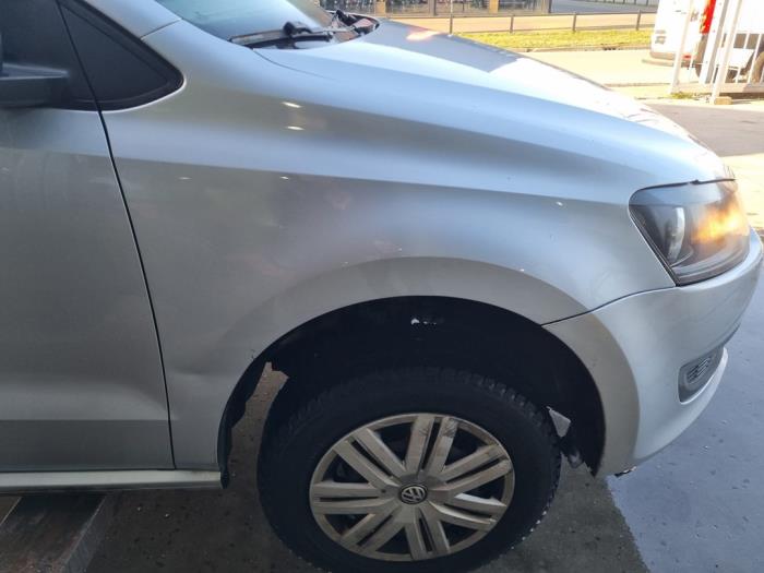 Volkswagen Polo V 1.2 TDI 12V BlueMotion Schrottauto (2011, Silbergrau)