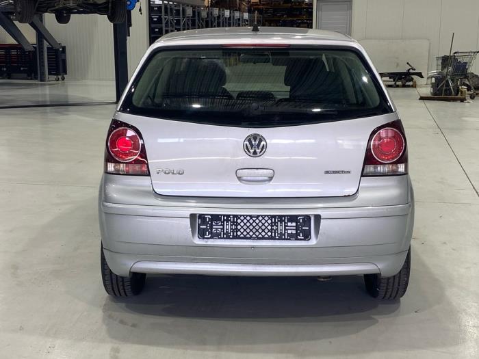 Volkswagen Polo IV 1.4 TDI 80 Épave (2008, Gris)