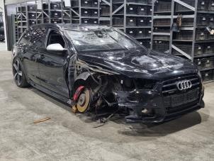 Audi A6 Avant 3.0 TDI V6 24V biturbo Quattro Épave (2017, Noir)