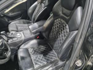Audi A6 Avant 3.0 TDI V6 24V biturbo Quattro Épave (2017, Noir)