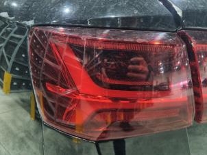 Audi A6 Avant 3.0 TDI V6 24V biturbo Quattro Épave (2017, Noir)