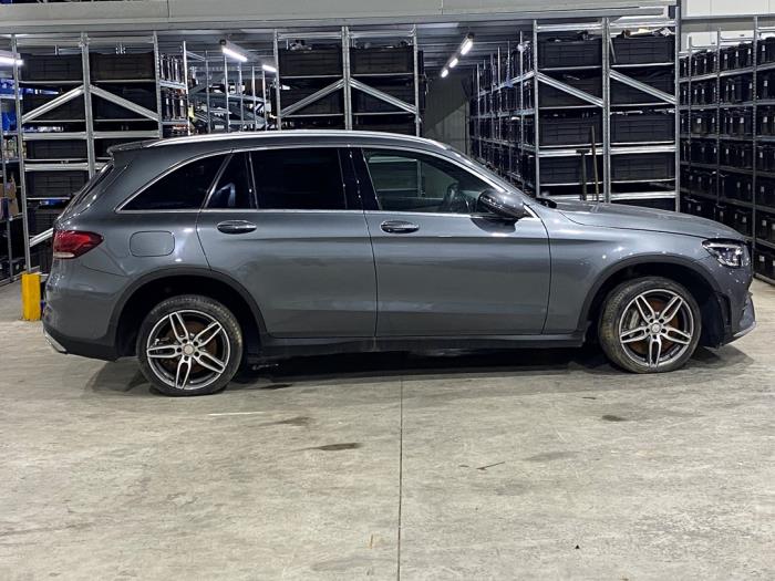 Mercedes GLC 2.0 C-220d 16V 4-Matic Skrotfordon (2020, SELENIETGRIJS)