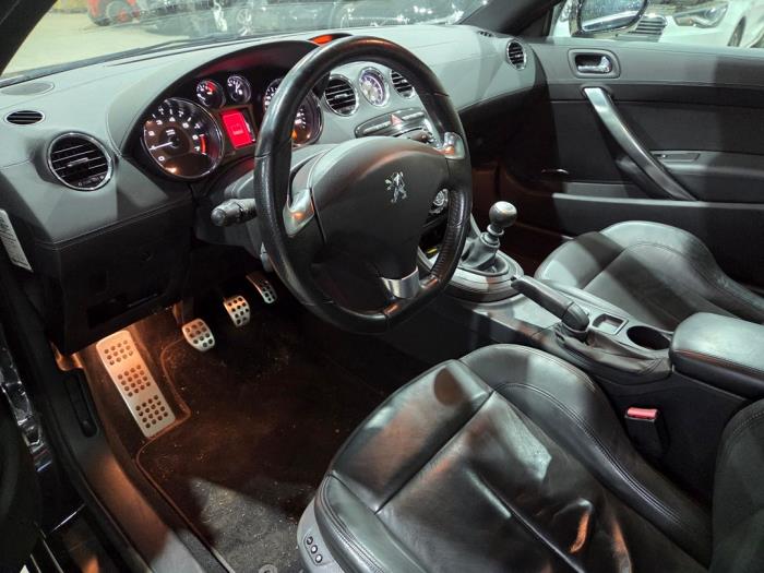 Peugeot RCZ 1.6 16V THP Vehículo de desguace (2010, Negro)