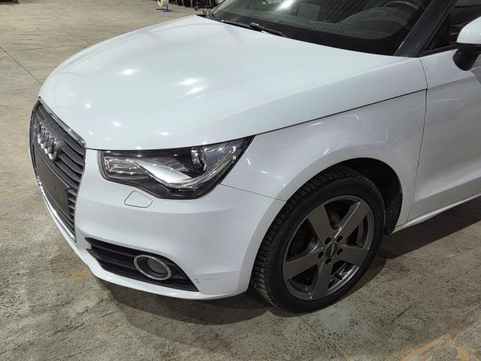 Audi A1 Sportback 1.6 TDI 16V Skrotfordon (2013, WIT)