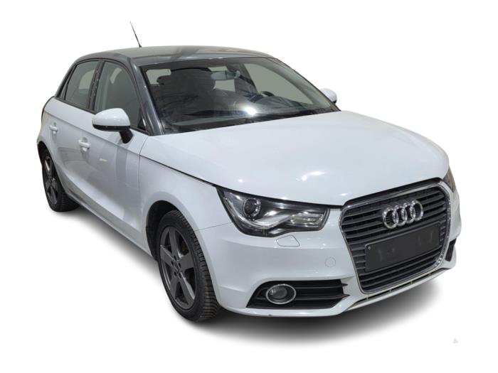 Audi A1 Sportback 1.6 TDI 16V Skrotfordon (2013, WIT)