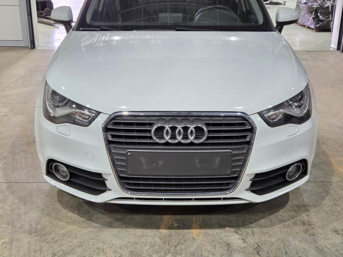 Audi A1 Sportback 1.6 TDI 16V Skrotfordon (2013, WIT)