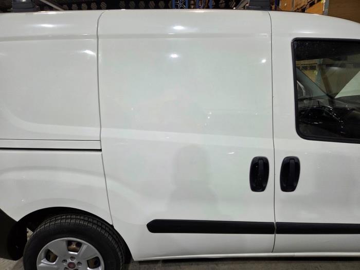 Fiat Doblo Cargo 1.3 D Multijet Vehículo de desguace (2011, Blanco)