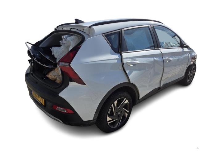 Hyundai Bayon 1.0 T-GDI 12V Mild Hybrid 48V Salvage vehicle (2023, White)