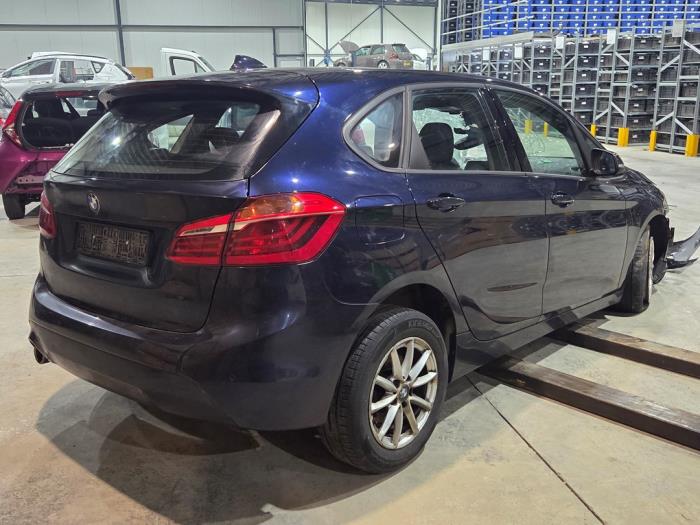 BMW 2 serie Active Tourer 216d 1.5 TwinPower Turbo 12V Samochód złomowany (2018, Niebieski)