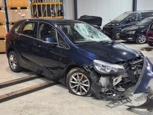 BMW 2 serie Active Tourer 216d 1.5 TwinPower Turbo 12V Samochód złomowany (2018, Niebieski)