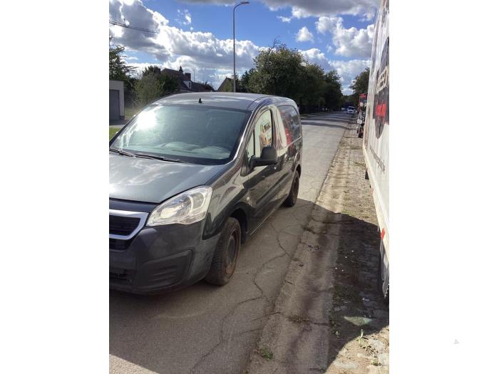 Peugeot Partner 1.6 BlueHDi 100 Salvage vehicle (2016, Gray)