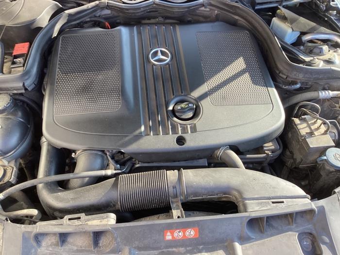 Mercedes C 2.2 C-220 CDI 16V BlueEfficiency Samochód złomowany (2012, Czarny)