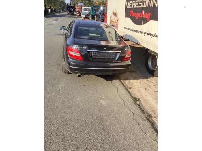 Mercedes C 2.2 C-220 CDI 16V BlueEfficiency Samochód złomowany (2012, Czarny)