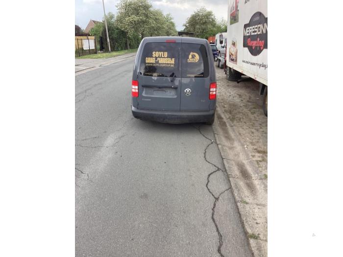 Volkswagen Caddy III 1.6 TDI 16V Vehículo de desguace (2011, Gris)