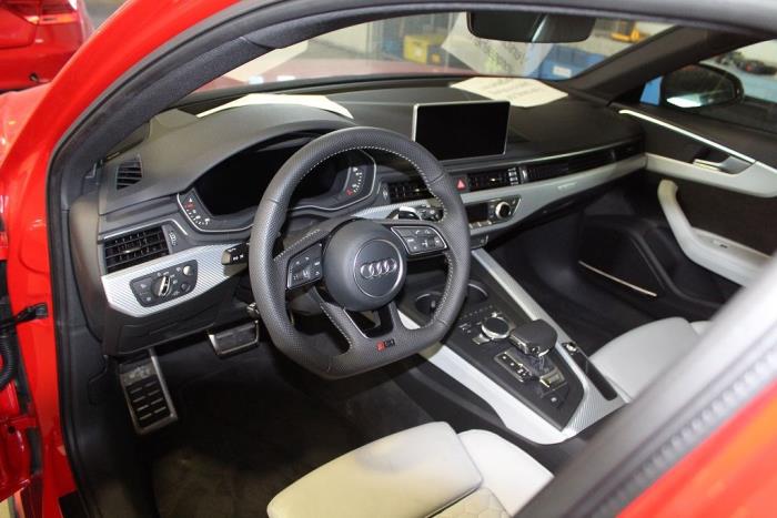 Audi RS 4 Avant 2.9 V6 TFSI 24V Salvage vehicle (2018, Red)
