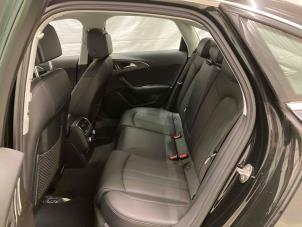 Audi A6 2.0 TDI 16V Épave (2017, Métallisé, Noir)