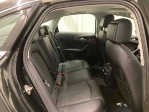 Audi A6 2.0 TDI 16V Épave (2017, Métallisé, Noir)