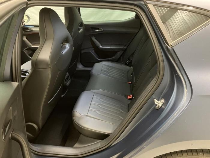 Cupra Leon 1.4 e-Hybrid 16V Schrottauto (2022, Dunkel, Blau)