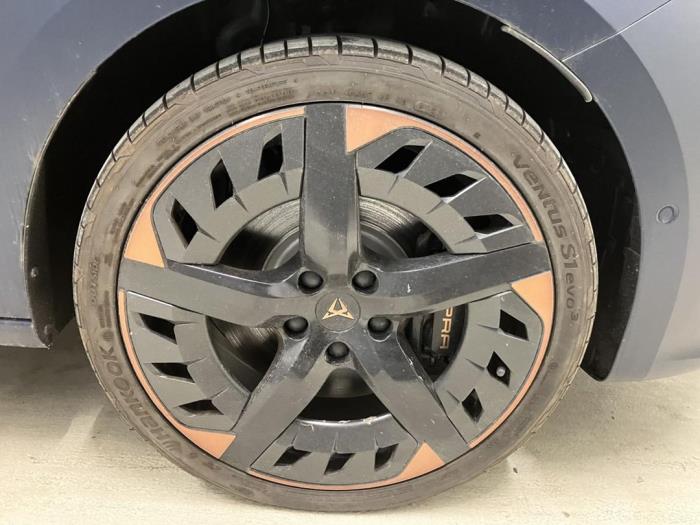 Cupra Leon 1.4 e-Hybrid 16V Schrottauto (2022, Dunkel, Blau)