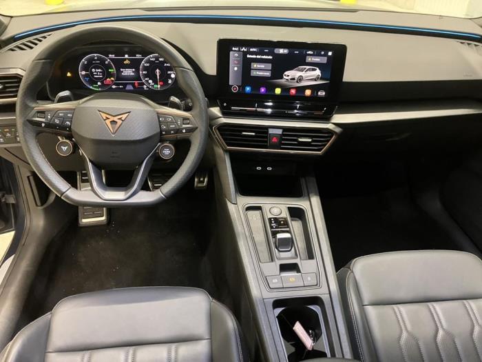 Cupra Leon 1.4 e-Hybrid 16V Schrottauto (2022, Dunkel, Blau)