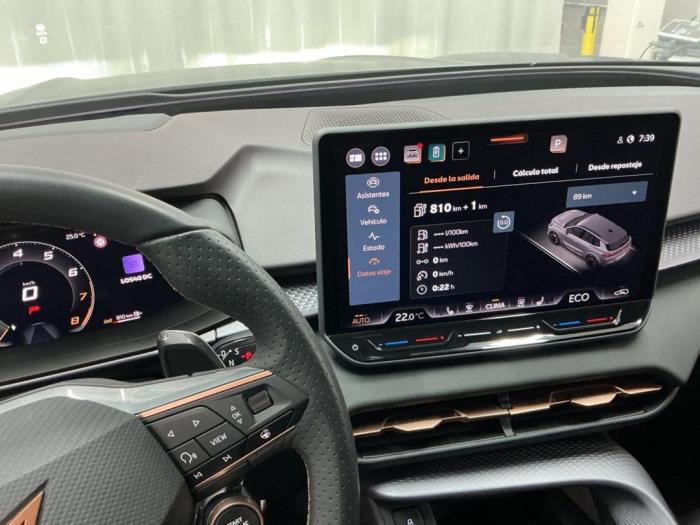 Cupra Terramar 1.5 e-Hybrid VZ Vehículo de desguace (2024, Metálico, Morado)