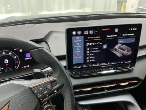 Cupra Terramar 1.5 e-Hybrid VZ Vehículo de desguace (2024, Metálico, Morado)