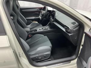 Cupra Leon 1.5 VZ e-Hybrid 16V Vehículo de desguace (2025, Metálico, Gris)