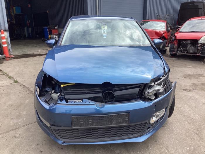 Volkswagen Polo V 1.4 TDI DPF BlueMotion technology Vehículo de desguace (2015, Azul)