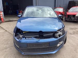 Volkswagen Polo V 1.4 TDI DPF BlueMotion technology Vehículo de desguace (2015, Azul)