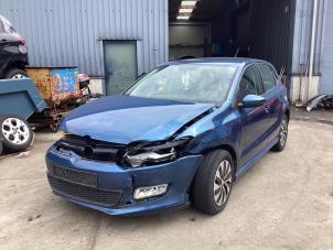 Volkswagen Polo V 1.4 TDI DPF BlueMotion technology Vehículo de desguace (2015, Azul)