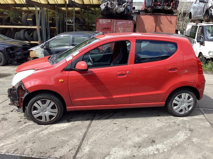 Nissan Pixo 1.0 12V Skrotfordon (2012, ROOD)