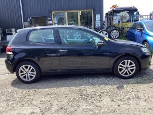 Volkswagen Golf VI 2.0 TDI 16V Vehículo de desguace (2009, Negro)