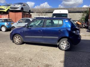 Skoda Fabia II 1.4i 16V Vehículo de desguace (2008, Azul)