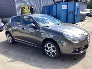 Alfa Romeo Giulietta 1.4 TB 16V MultiAir Vehículo de desguace (2015, Gris)