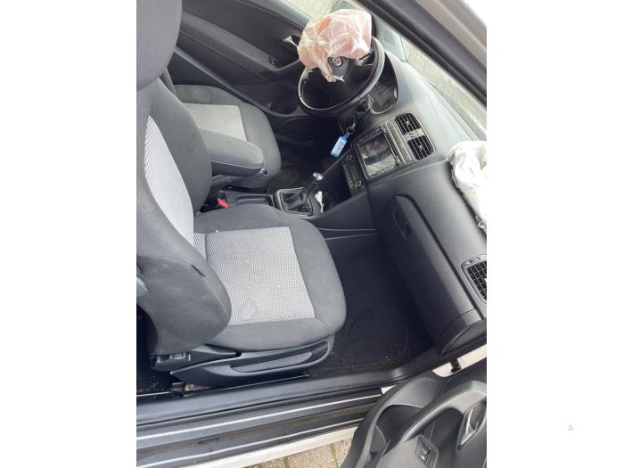 Volkswagen Polo V 1.2 12V BlueMotion Technology Skrotfordon (2010, WIT)