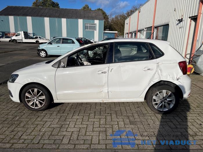 Volkswagen Polo V 1.0 12V BlueMotion Technology Schrottauto (2016 