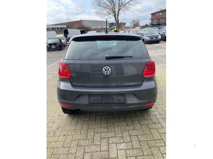 Volkswagen Polo V 1.4 TDI 12V 90 Vehículo de desguace (2017, Gris)