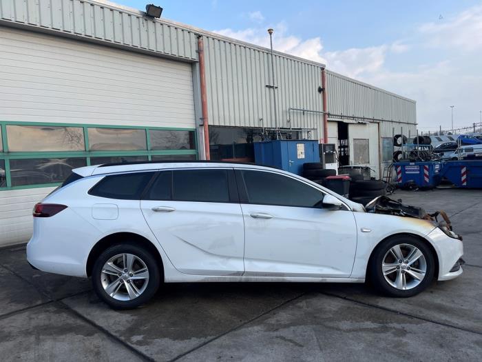 Opel Insignia Sports Tourer 2.0 CDTI 16V Salvage vehicle (2019, White)