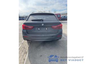 BMW 5 serie Touring 530d xDrive 3.0 TwinPower Turbo 24V Épave (2019, Noir)