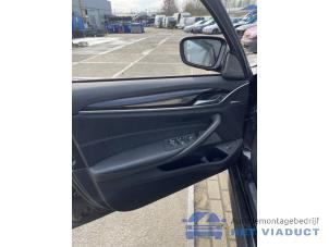 BMW 5 serie Touring 530d xDrive 3.0 TwinPower Turbo 24V Épave (2019, Noir)