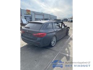 BMW 5 serie Touring 530d xDrive 3.0 TwinPower Turbo 24V Épave (2019, Noir)