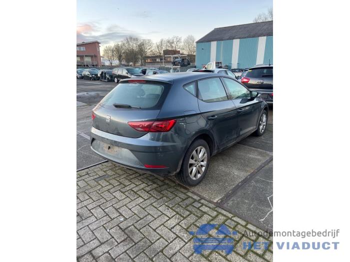 Seat Leon 1.6 TDI 16V Samochód złomowany (2019, Szary)