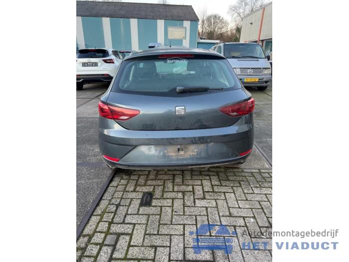 Seat Leon 1.6 TDI 16V Samochód złomowany (2019, Szary)
