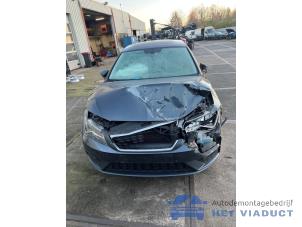 Seat Leon 1.6 TDI 16V Samochód złomowany (2019, Szary)