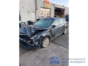 Seat Leon 1.6 TDI 16V Samochód złomowany (2019, Szary)