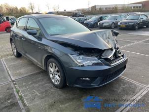 Seat Leon 1.6 TDI 16V Samochód złomowany (2019, Szary)