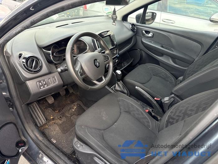 Renault Clio IV Estate/Grandtour 0.9 Energy TCE 75 12V Skrotfordon (2019, GRIJS)