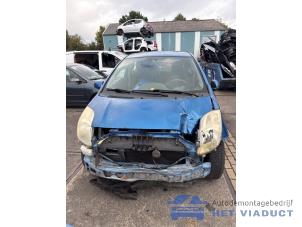 Toyota Yaris II 1.0 12V VVT-i Épave (2006, Bleu)