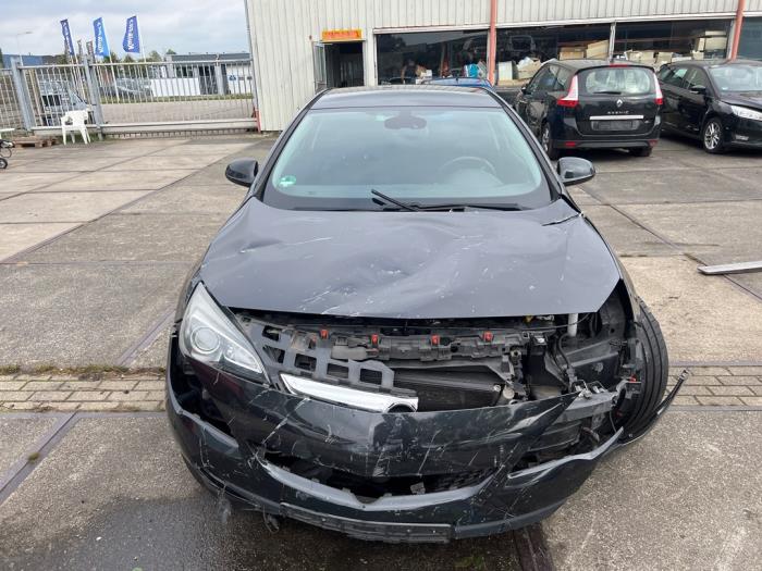 Opel Astra J GTC 2.0 CDTI 16V ecoFLEX Schrottauto (2012, Schwarz)